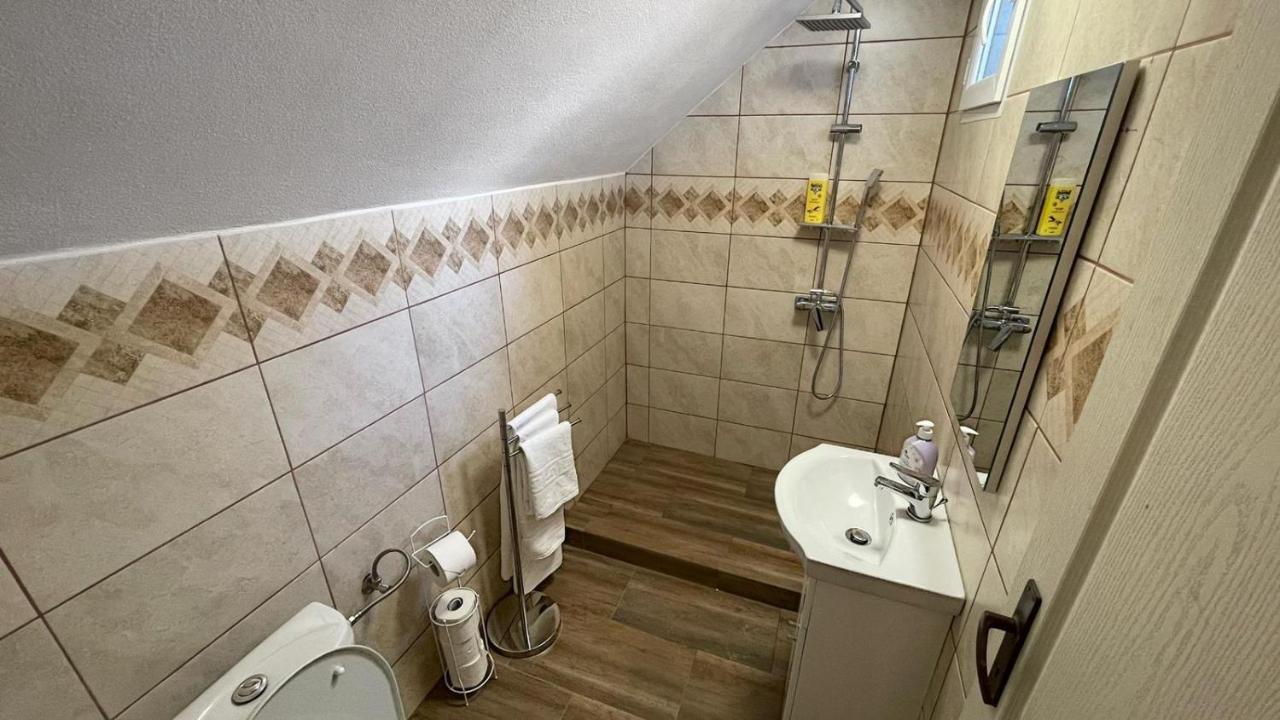 Casa Aurelia Hotel Chiscau ภายนอก รูปภาพ
