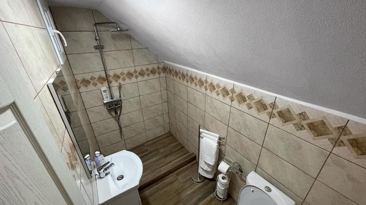 Casa Aurelia Hotel Chiscau ภายนอก รูปภาพ