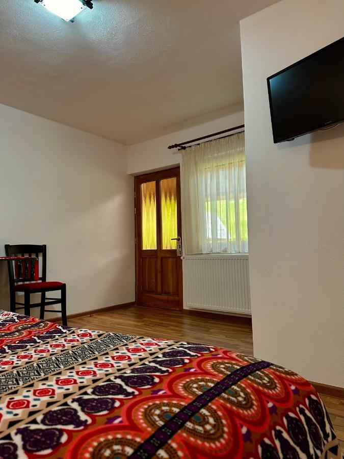 Casa Aurelia Hotel Chiscau ภายนอก รูปภาพ