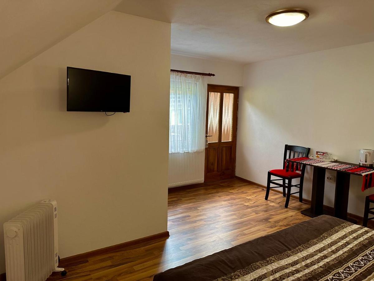 Casa Aurelia Hotel Chiscau ภายนอก รูปภาพ