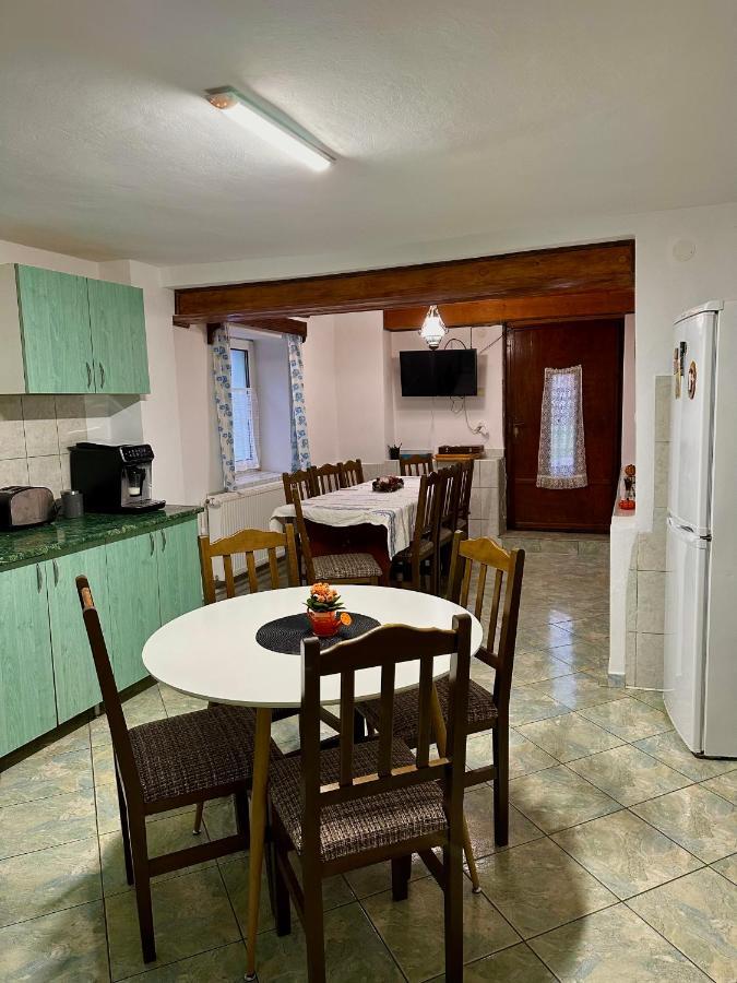 Casa Aurelia Hotel Chiscau ภายนอก รูปภาพ